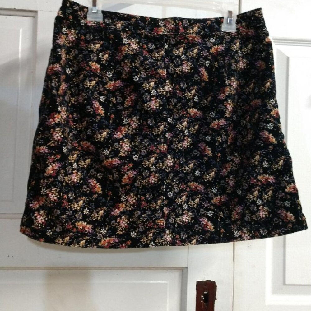 Mini Mossimo Skirt - Corduroy - Floral Design - size 10